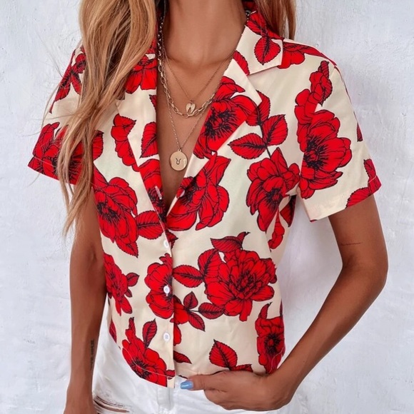*NEW* Shein Floral button up blouse. - Picture 6 of 11
